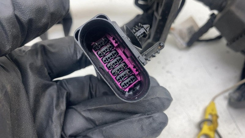 4KL 971 106 J ⭕ 20-22 Audi E-Tron Quattro Drive Motor Battery Pack Charging Port 4KL971106J