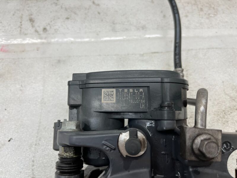 107854100A 2019-2021 Tesla Model S X Rear Driver Side Brake Caliper w/ Hose Line Left Assy