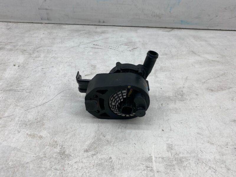 2012-2015 Tesla Model S MS Auxiliary Water Coolant Battery Cooling Pump Assembly