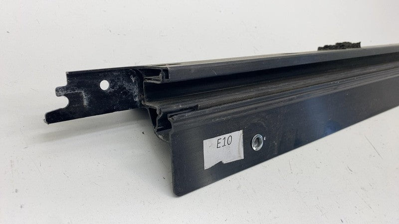 ⭕ 2022 Rivian R1T Passenger Right Luggage Compartment Panel Guide PT00