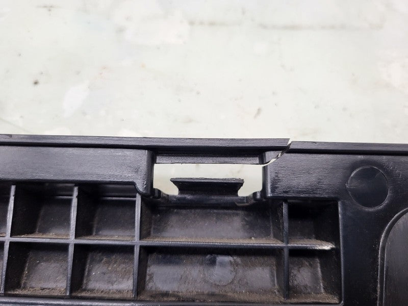 600772400B ⭕ 12-25 Model S Rear Body Attachment Bumper Center Support Bracket 6007724-00-B