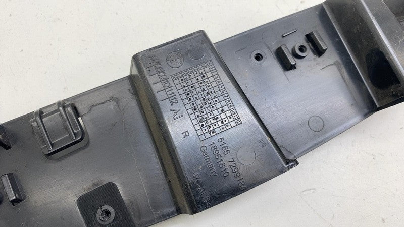 7299184 ⭕ 14-21 BMW i3 Front Passenger Side Fender Retaining Bracket Right 51657299184