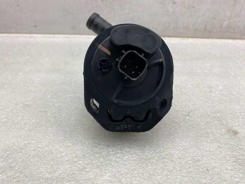 2016-2020 Tesla Model S X Cooling System Auxiliary Water Coolant Pump FWD Assy