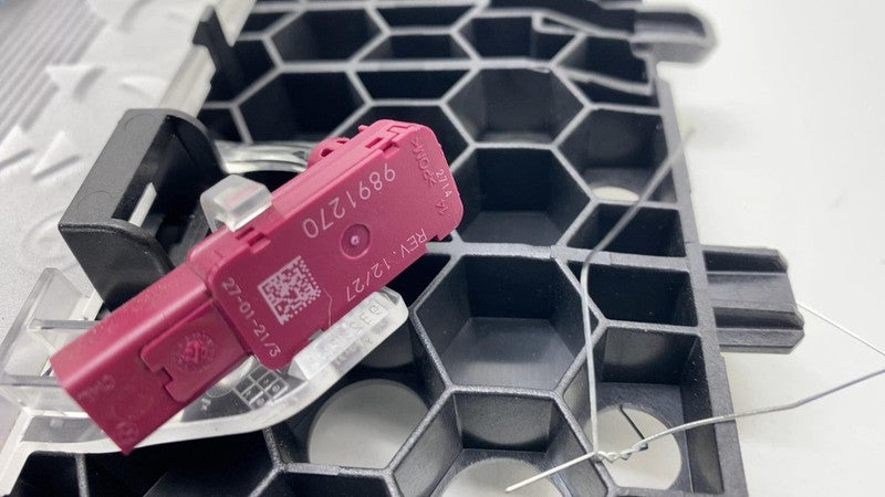 2017-2023 BMW 530e G30 Front Center Console Storage Sliding Bin Lid Trim Cover