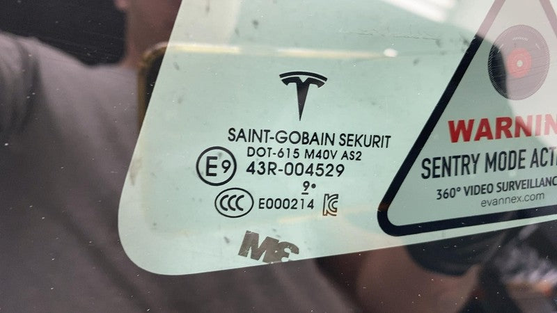 43R-004529 ⭕ 2017-2020 Tesla Model 3 Rear Driver Side Corner Window Quarter Glass Left LH