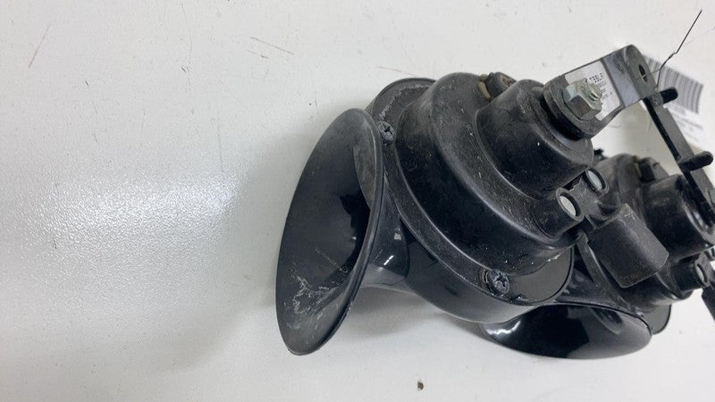 1486943-00-A ⭕ 2017-2023 Tesla Model 3 M3 High + Low Pitch Tone Horn w/ Bracket 1486943-00-A