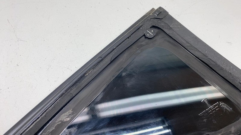 108070300H ⭕ 2017-2020 Tesla Model 3 Rear Left Quarter Fixed Window Glass LH 1080703-00-H