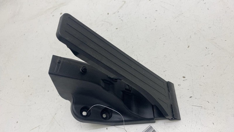 A2053000004 ⭕ 15-22 Mercedes-Benz C300 W205 Front Accelerator Gas Pedal Throttle A2053000004