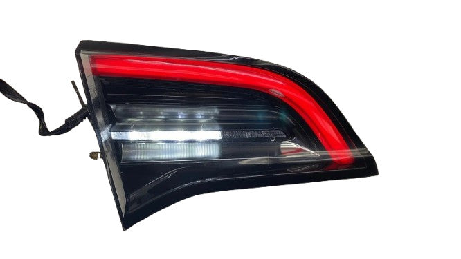 ⭕ 17-23 Model 3 Rear Left Inner Taillight LED Tail Lamp (3-Pin) LH 107