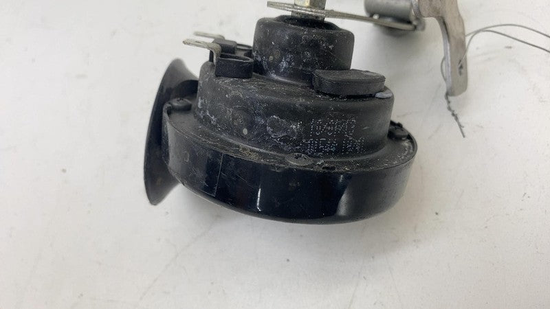 ⭕12-20 Model S Seger Low Pitch Tone Horn 12V 410 Hertz with Bracket 60