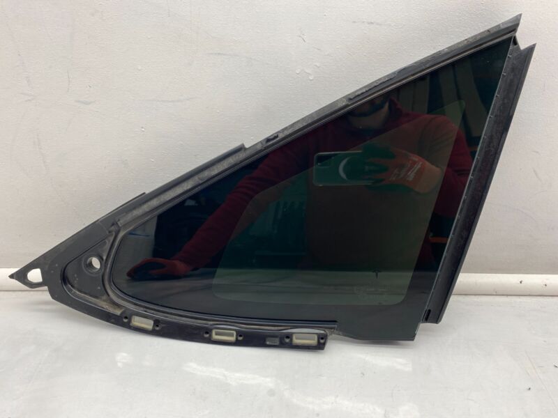 1600156-00-A 2021 2022 2023 Tesla Model S Rear Passenger Quarter Glass Right 1600156-00-A OEM