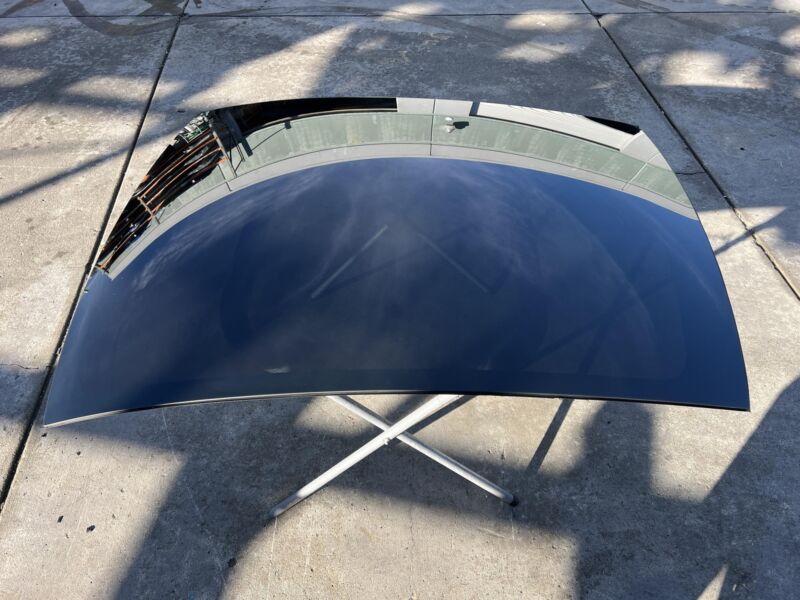 1509131-00-E 2020-2024 Tesla Model Y MY Panoramic Sunroof Fixed Roof Glass Moonroof Assembly