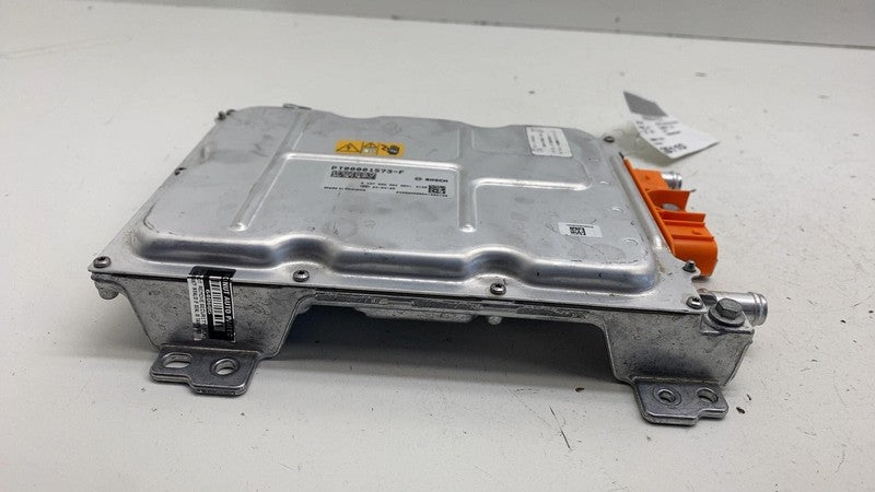 ⭕ 22-24 Rivian R1S Front DC to DC Power Converter Control Module PT000