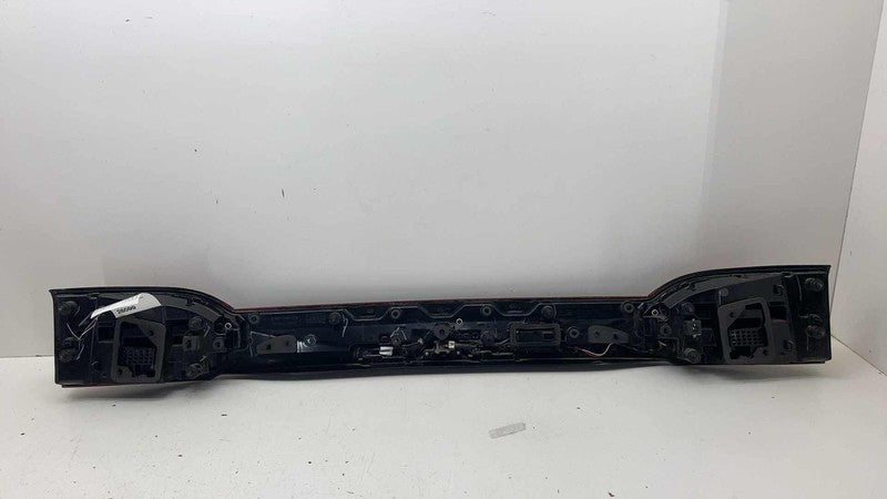 ⭕2021-2025 Chrysler Pacifica Rear Center LED Tail Light Lamp 3rd Brake Light OEM