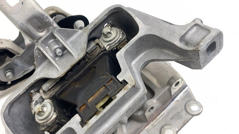 2462401109 ⭕ 14-15 Mercedes-Benz B Electric Drive Engine Motor Mount Support A2462401109