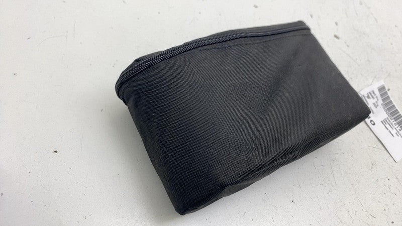 PT00049162B ⭕ 2022-2025 Rivian R1S Tire Inflator Air Compressor Kit w/ Bag OEM PT00049162-B