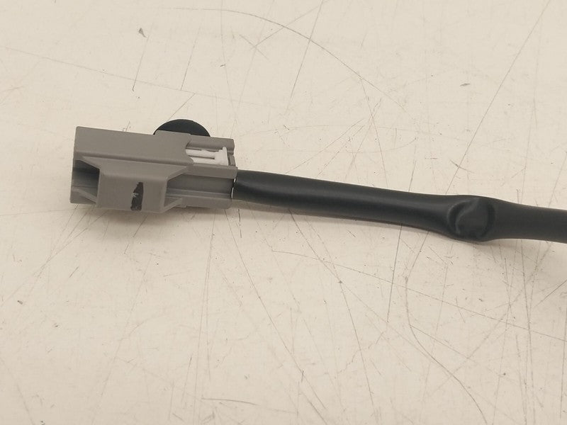 1005269 00 E ⭕ 16-20 Tesla Model S Rear 2nd Row Left or Right Seat Belt Buckle 1005269-00-E