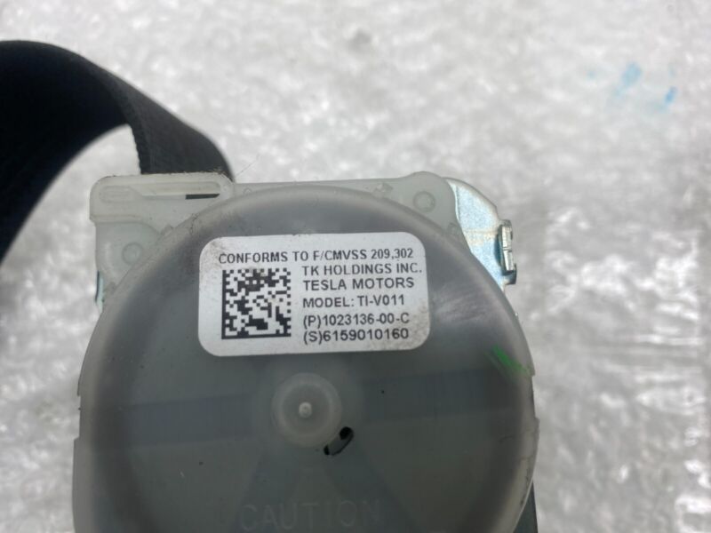 102313600C 2016-2020 Tesla Model S Rear Driver Side 2nd Row Seat Belt & Retractor Left Assy