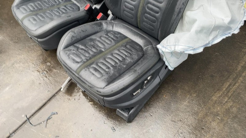 ⭕ 2022-2024 Rivian R1T Front Left & Right + Rear 2nd Row Leather Seat Black Assy