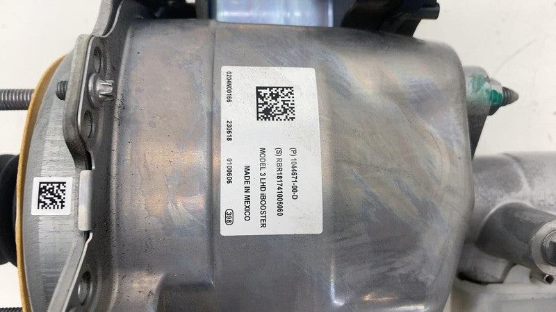 104467100D ⭕ 2017-2023 Model 3 Power Brake iBooster Master Cylinder Reservoir 1044671-00-D