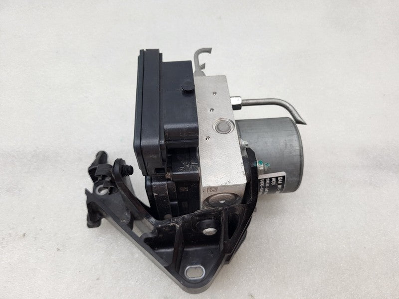 1044745 00 B ⭕ 21-23 Model Y 3 Antilock Brake System ABS Pump Module with Holder 1044745-00-B