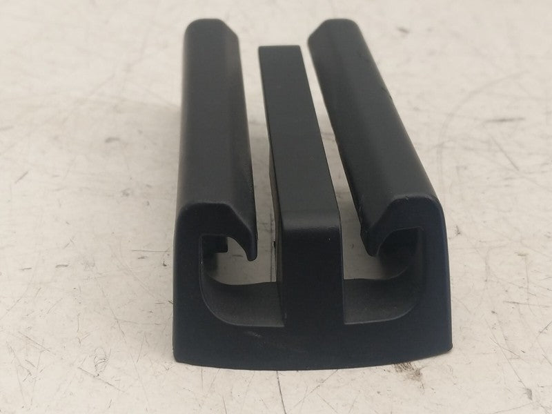 1051475 00 A 12-20 Model S Front Seat Rail Track Trim Rear Outer End Slide Cover 1051475-00-A