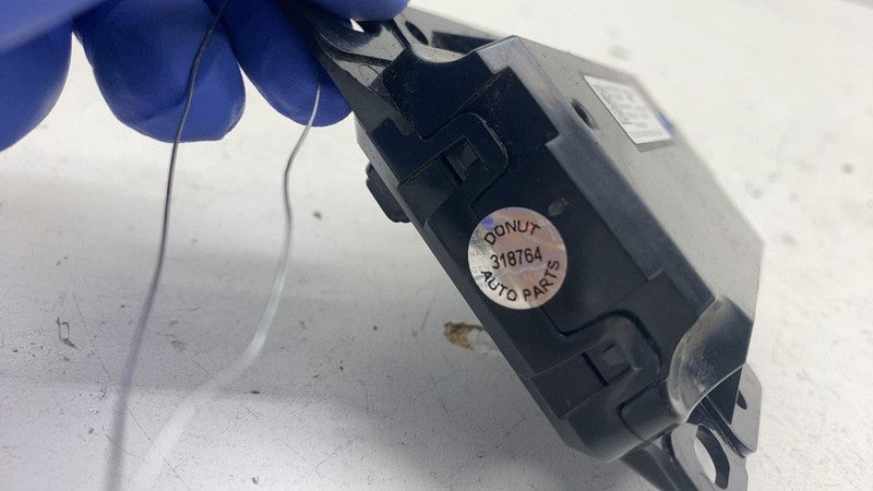 ⭕ 17-23 Tesla Model 3 Center Console Front USB Hub Charger Module 1093