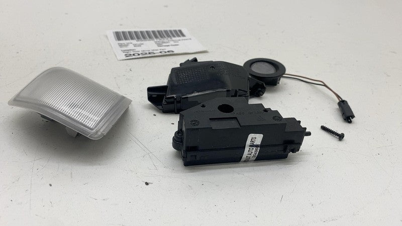 ⭕ 2022 Ram 3500 Right Mirror Trailer Spotter Lamp Turn Signal Light Te