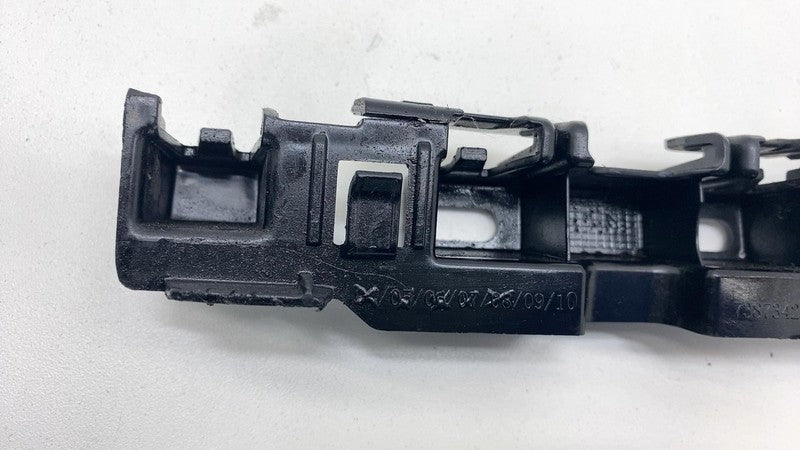 2018-2023 BMW 530e G30 Passenger Right Skirt Rocker Molding Support Br