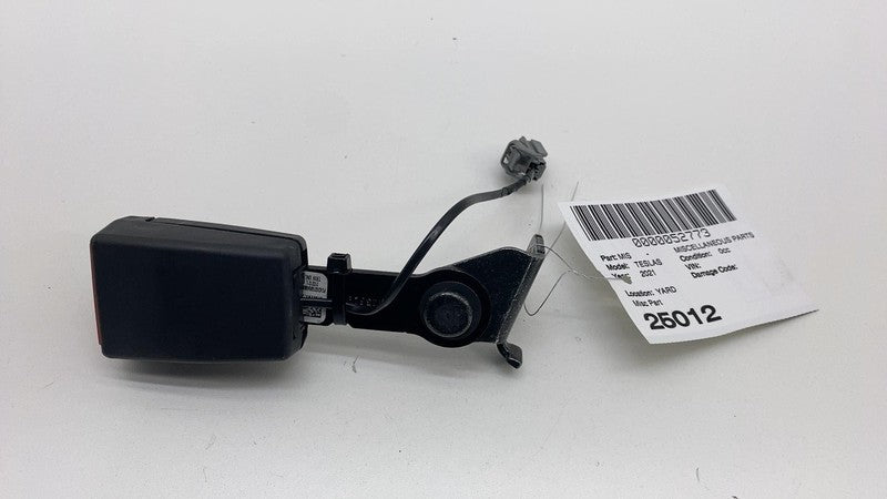 1593201 99 B 2021 2022 2023 2024 Tesla Model S MS Rear Driver 2nd Row Seat Belt Buckle Left