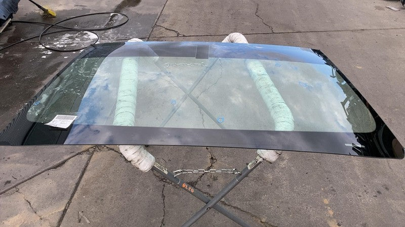 E9 43R-000495 ⭕ 2014 2015 2016 Chevy Silverado 1500 Front Windshield Glass E9 43R-000495