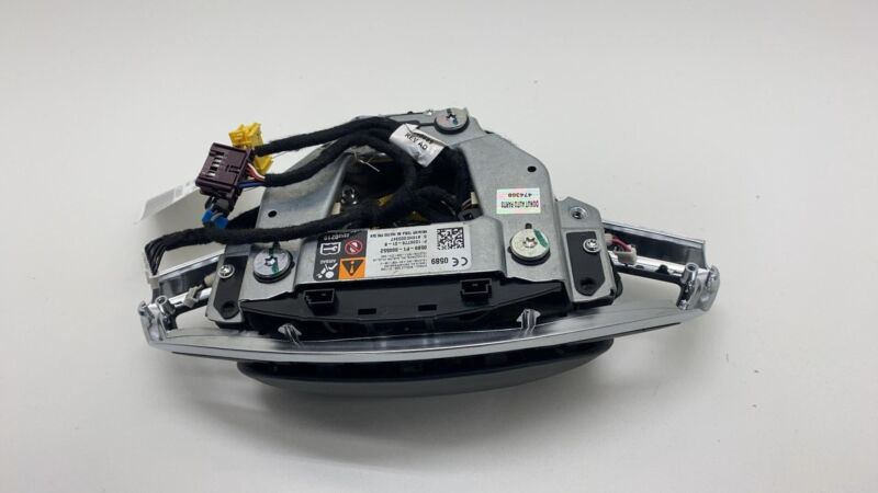 103677801B 2012-2015 Tesla Model S Steering Wheel Airbag Module w/ Retainer Plate Bracket