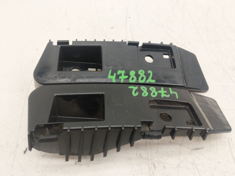 1083993 00 D 17-22 Model 3 Left/Right Under Taillamp Bumper Bracket 1083993-00-D/1083992-00-D