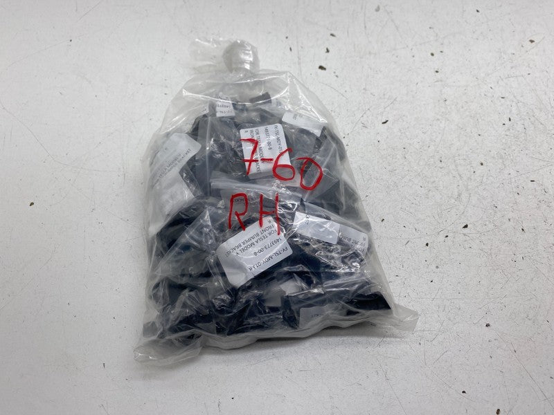 1493773 00 B ⭕ 20-24 Tesla Model Y Front Right Bumper Bracket to Center Fender 1493773-00-B