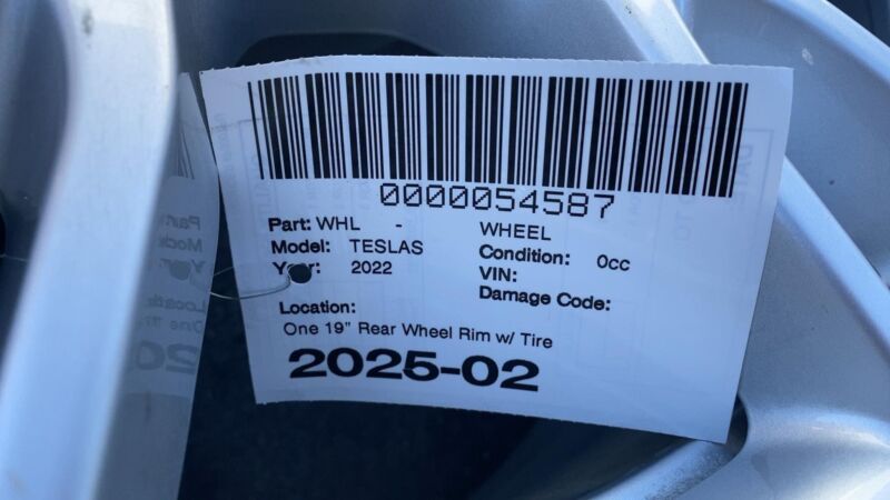 142022200A 2021-2023 Tesla Model S Rear Wheel Rim 19x10.5 +45MM w/ Continental Tire 285/40
