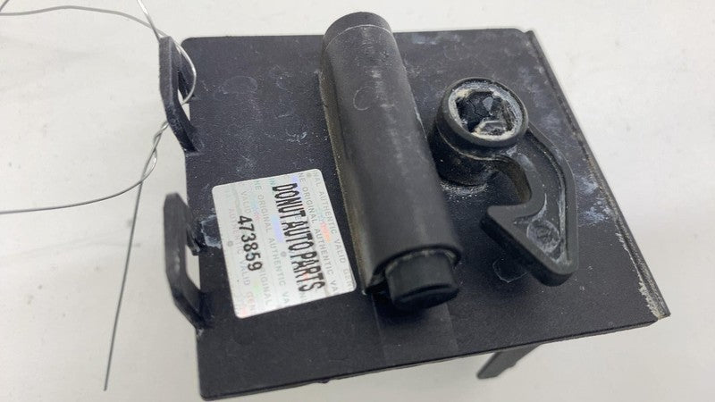 A0008202303 2016-2019 Mercedes-Benz GLE350 Fuel Tank Door Latch Lock Actuator A0008202303