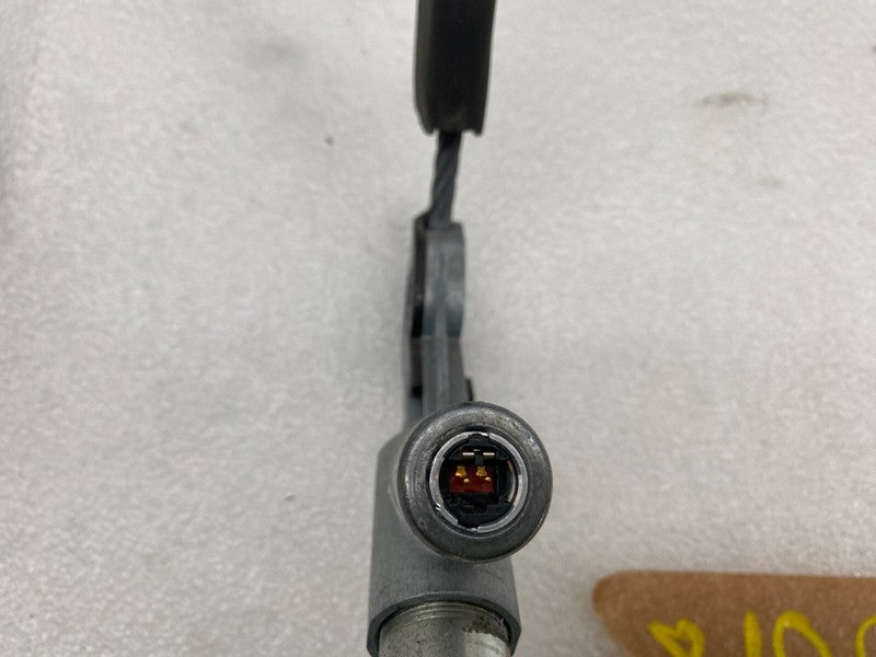 100526500B ⭕ 12-15 Model S Front Right Seat Belt Outboard Lap Pre-Tensioner RH 1005265-00-B