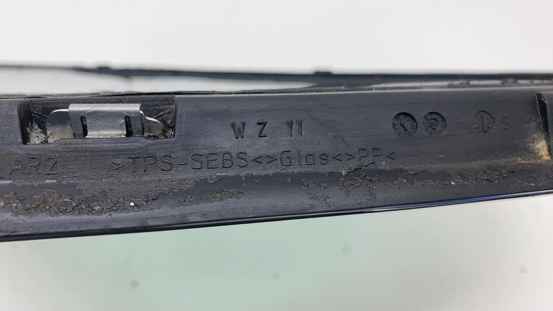 7P5845298 2011-2018 Porsche Cayenne Rear Passenger Side Quarter Corner Window Glass Right