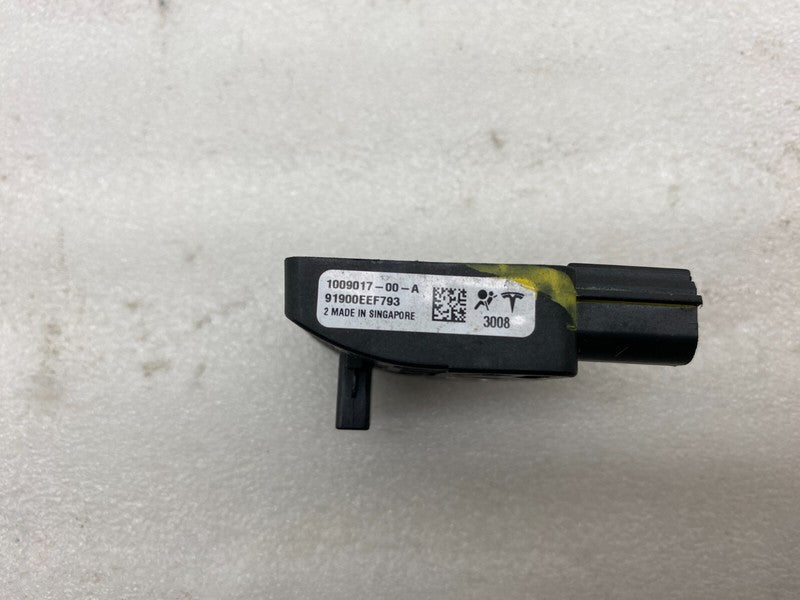 1009017 00 A ⭕ 2012-2015 Tesla Model S C-Pillar Acceleration Impact Sensor (x4) 1009017-00-A