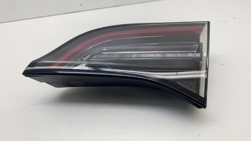 107740200E ⭕ 2017-2023 Model 3 Rear Right Inner Taillight LED Tail Lamp 3-Pin 1077402-00-E