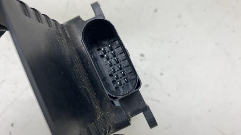 4N0907566K 2021-2023 Audi E-Tron Rear Left Driver Side Blind Spot Radar Sensor Module Assy