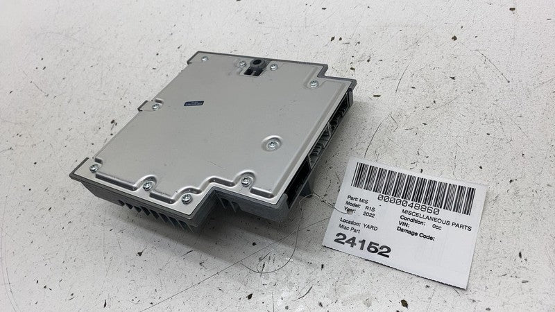 C500000617G 2022-2024 Rivian R1T R1S Driver Left Dash Gateway VDM Control Module C500000617G