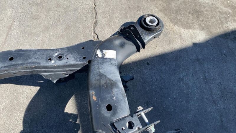 2016-2019 Mercedes-Benz GLE350 Rear Subframe Crossmember Cradle RWD Assembbly