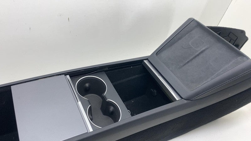 ⭕ 24-25 Tesla Model 3 Front Center Console Armrest & Storage Compartment GEN 3