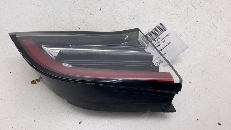 ⭕ 17-23 Model 3 Rear Left Inner Taillight LED Tail Lamp (3-Pin) LH 107