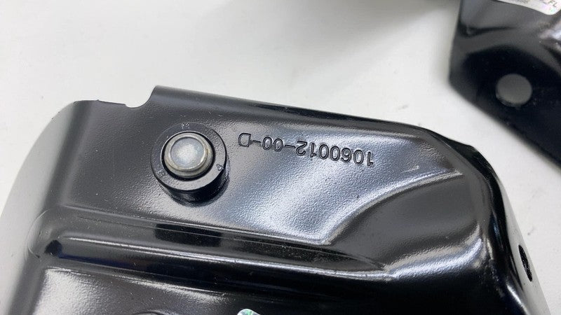106001200D 2016-2020 Tesla Model X Rear Interior Trim Trunk Liftgate Tie Down Bracket 2 Set