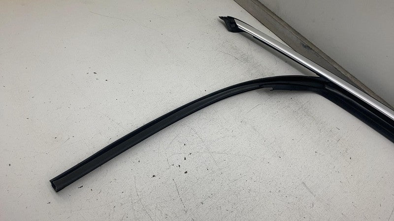 4KE 837 431 ⭕ 19-23 Audi E-Tron Quattro Front Left Door Window Glass Run Channel 4KE837431