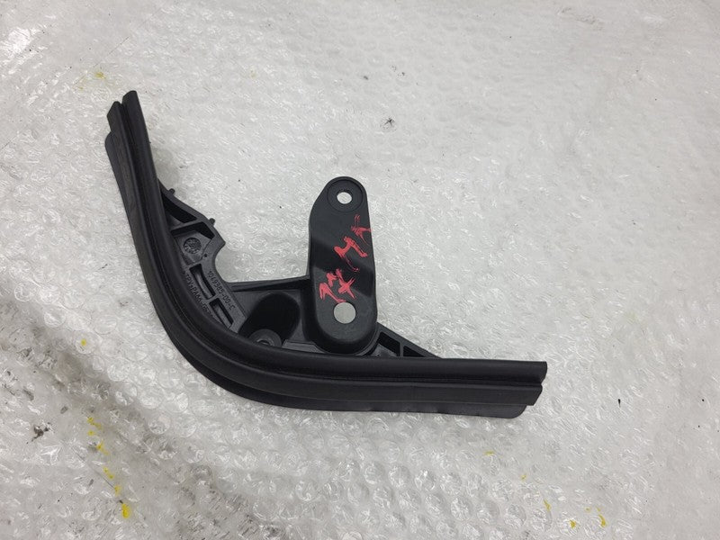 1049385 00 C ⭕16-20 Tesla Model X MX Rear Driver Side Exterior Door Seal Left LH 1049385-00-C