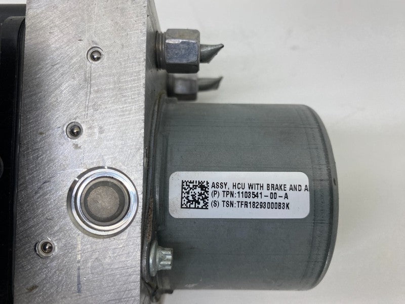 1044745 00 B ⭕ 20-23 Tesla Model Y Anti-Lock ABS Brake System Pump Unit Module 1044745-00-B
