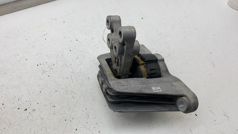 68224746 ⭕ 17-24 Chrysler Pacifica Engine Right Frame Mount Support Bracket RH 68224746AD